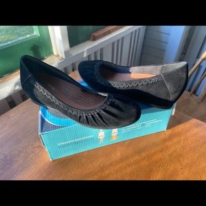 BareTraps Black Norma Moss Wedge Flats Posture Plus Shoes